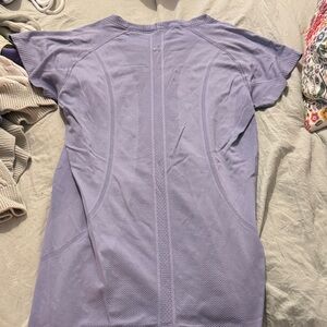 lululemon athletica Lavender Short Sleeve Tee